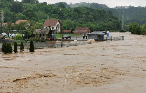 VANREDNO u sedam opština u Srbiji: Ljudi evakuisani iz domova, KRITIČNA situacija (FOTO+VIDEO)