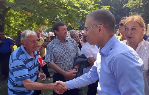 Stefanović na Avali: SNS garantuje nastavak izgradnje Voždovca (FOTO)