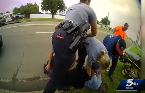 Derik Skot umro na isti način kao Flojd: Isplivao još jedan snimak policijske brutalnosti u SAD (VIDEO)