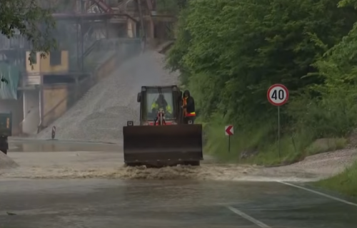 Katastrofa u Tuzlanskom kantonu: Poplave izazvale klizišta, najteže u Srebreniku (VIDEO)