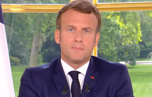Makron čestitao Novu godinu: Francuski predsednik se obratio naciji preko TV ekrana