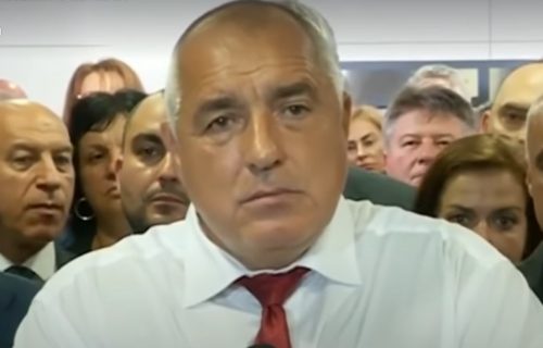 Pištolj, evri i zlatne poluge: Procurili snimci iz spavaće sobe Bojka Borisova (FOTO+VIDEO)