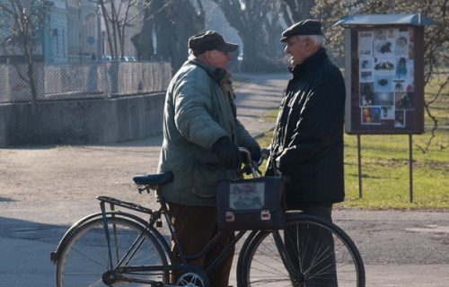 Deke tužile bolnicu, po rođenju ih dali pogrešnim majkama