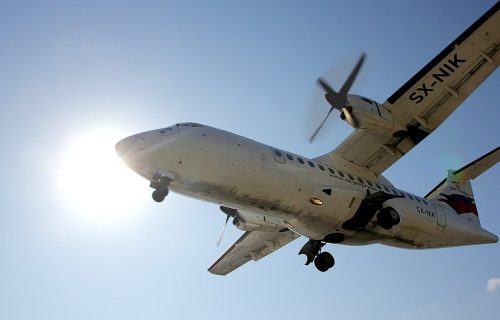 DETE (11) UMRLO TOKOM LETA: Avion "Turkiš Erlajnsa" prinudno sleteo u Budimpeštu zbog nesrećnog slučaja