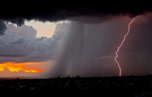 Spremite se za padavine i superćelijske oluje, stižu u naš region , evo gde se prvo očekuju