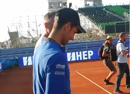 NEVIĐENA sreća u Zadru! Novak obišao teren, SVI želeli da se slikaju sa njim! (VIDEO+FOTO)