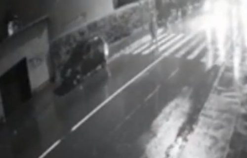 Vozio kombi 100 km/h pa udario mladića na pešačkom prelazu: Jeziv snimak nesreće na Petlovom brdu (VIDEO)