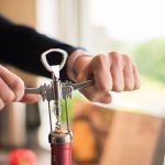 Šta volite da pijete, crno ili belo vino? Novo istraživanje otkriva zanimljivosti o vašoj ličnosti