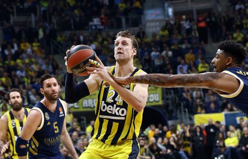 "EFEKAT KOKOŠKOV": Dva ključna igrača od izlaznih vrata, do ostanka u Istanbulu (FOTO)