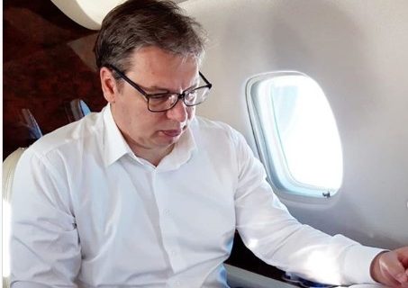 Vučić doputovao u Moskvu, na Instagramu objavio kako se priprema za sastanak (FOTO)
