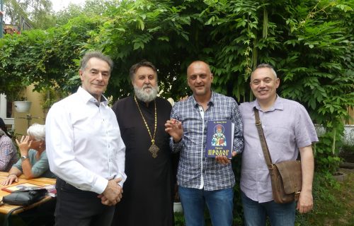 Spasao dete od otmičara, odata mu počast: Srebrnjak sa likom Karađorđa srpskom heroju iz Berlina