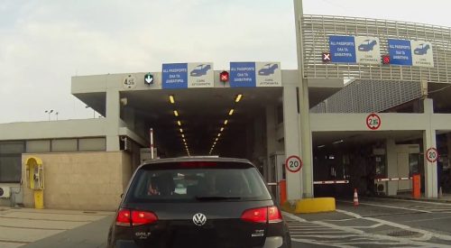 Državljanin Srbije (33) uhapšen na graničnom prelazu Evzoni: Optužen je za krađu 1,25 miliona evra iz prostorija nemačke kompanije