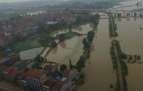 Nezapamćene padavine: Strašne poplave pogodile Kinu, 141 ŽRTVA (VIDEO)