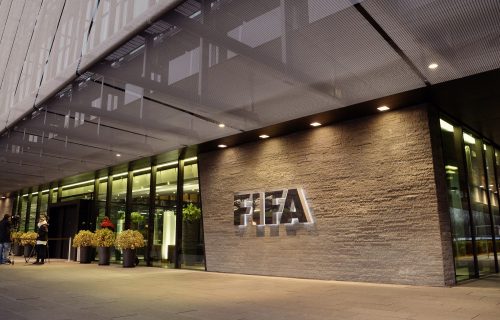 Da li ova kazna treba da nas čudi? MILION franaka i SUSPENZIJA od 10 godina za direktora FIFA
