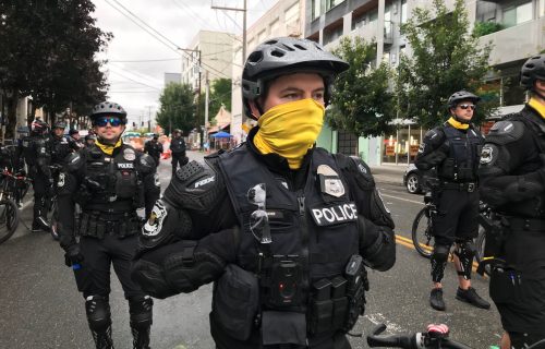 Pao BASTION ANARHIJE u SAD: Oklopnim vozilima slomljen otpor demonstranata i vraćen suverenitet (VIDEO)