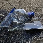 Krvničko prebijanje u kafani u Rakovici: Tukli ga čašama, flašama, rukama i nogama dok nije izgubio svest