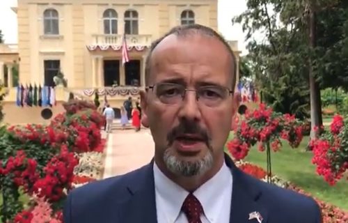 Godfri zahvalio "pravim herojima" u Srbiji: Virtuelna proslava Dana nezavisnosti u Ambasadi SAD