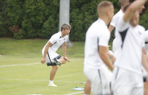 Pokrenuo PORODIČNI BIZNIS: Asano već zna šta će raditi kada završi fudbalsku karijeru (FOTO)