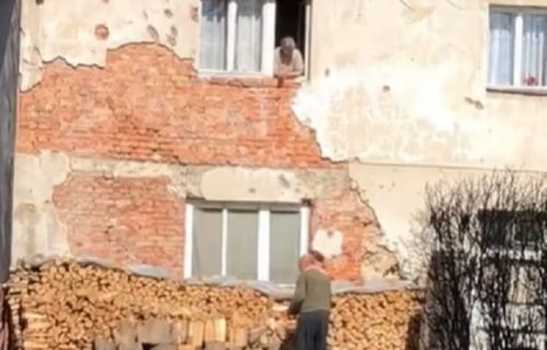 Celog života pogrešno smo unosili drva u kuću: Ovi penzioneri otvorili su nam oči (VIDEO)