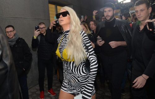 Jelena Karleuša ponovo PROVOKATIVNA, fanovi poručili: Što STARIJA, sve lepša! (FOTO)