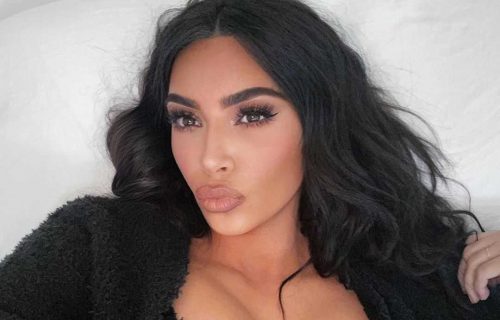 Kim Kardašijan sve RASPAMETILA u "vojničkom" izdanju: Minijaturna haljina i ČIZME do butina (FOTO)