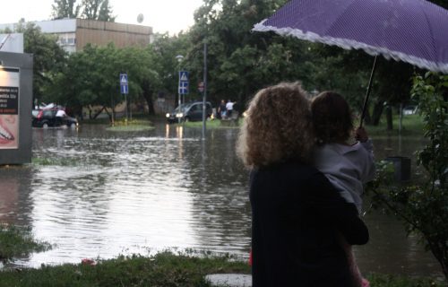 RHMZ najavio temperaturni VELEOBRT! Na Srbiju će se danas sručiti snažno NEVREME