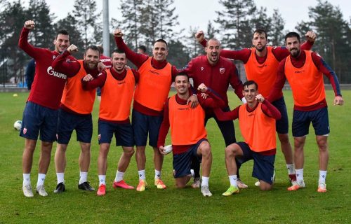 IZNENAĐENJE: Trening crveno-belih počeo posetom "delija", stigla SJAJNA poruka (VIDEO+FOTO)