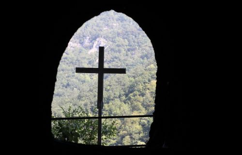 U ovoj pećini ugušeno je 300 Srba: Kađenica podno Ovčara čuva veliku tajnu Drugog srpskog ustanka (FOTO)