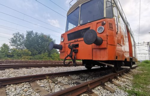 Ova lokomotiva umalo je koštala života dečaka iz Čačka, lekar otkrio u kom je stanju (FOTO)