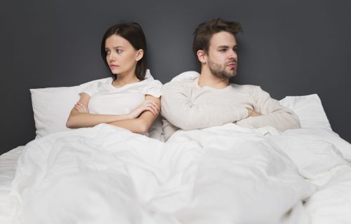 U braku ste, a spavate u odvojenim krevetima? Evo zbog čega to može da bude DOBRO