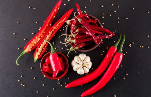 Ljuta paprika u čarapama? Zvuči čudno, ali kada vidite zbog čega je to dobro, odmah ćete to da uradite