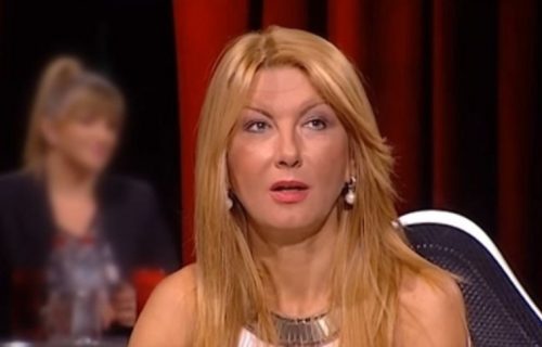 Vesna Dedić sva u crnom, otkrila stomak i pokazala liniju na kojoj bi joj POZAVIDELE i tinejdžerke (FOTO)