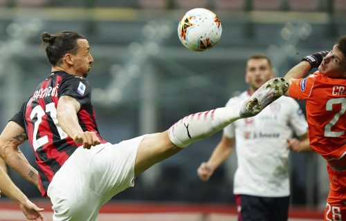 ZLATAN u svom stilu nakon novog gola: BOG sam ove igre! (FOTO)