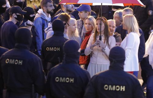 Ima li kraja: Lukašenko UBACIO svoje ljude u proteste, MASKIRANI agenti odvlačili ljude