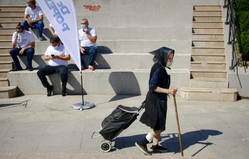 U Rumuniji se ne smiruje korona: 1.145 novih slučajeva, preminula 41 osoba