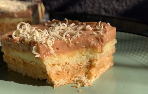Kremisimo: Torta BEZ jaja, za koju vam nije potrebna RERNA (VIDEO)