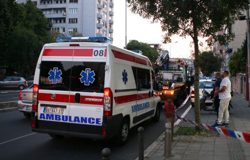 Poznato u KAKVOM su stanju dete i majka koji su skočili sa zgrade u Mirijevu: Uviđaj je još uvek u toku