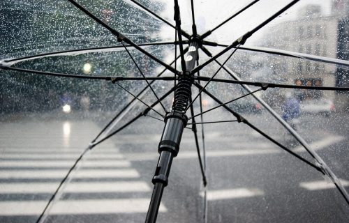 Nestabilno sa pljuskovima i grmljavinom, popodne moguća pojava grada