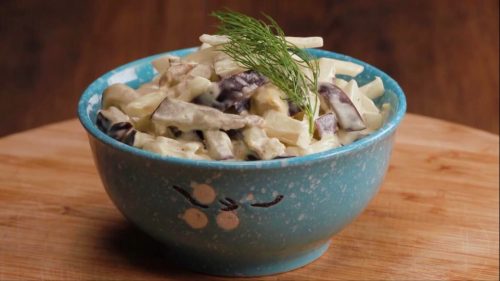 Salata od plavog patlidžana sa belim lukom – idealna za letnje dane kada vam treba lagan obrok