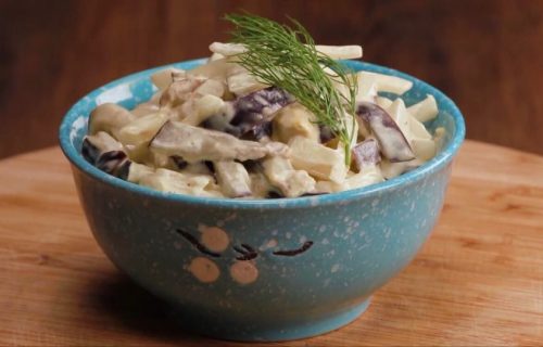 Brzo predjelo: Osvežavajuća salata sa PATLIDŽANOM i jajima (RECEPT+VIDEO)