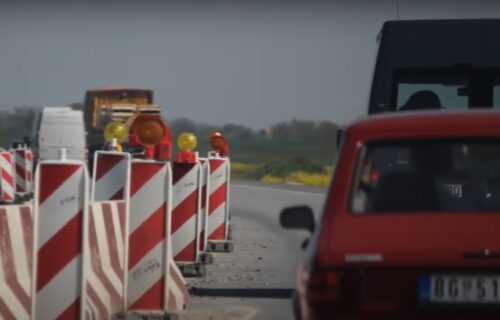 Upozorenje za VOZAČE: Radovi na putevima, višesatna čekanja na graničnim prelazima