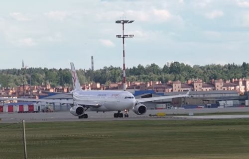 Incident na aerodromu "Šeremetjevo": Jedna osoba povređena u sudaru cisterne i aviona