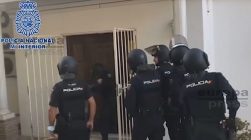 Novi detalji ubistva Kneževića: Komšinica mislila da je pao niz stepenice, otvorila vrata i zatekla užas