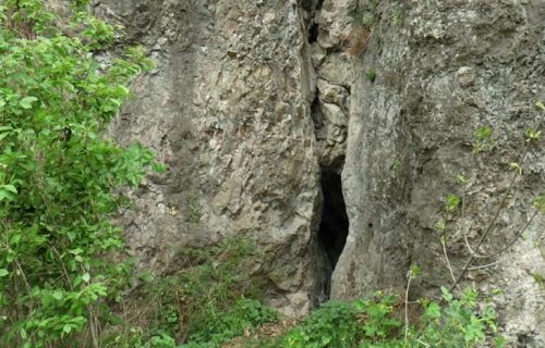 Kruna SRPSKOG CARA se nalazi u pećini kod Čačka! Mnogi su pokušavali da dođu do nje, ali postoji opasnost