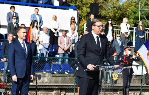 Vučić se obratio MLADIM POLICAJCIMA! Poslao im je VAŽNU poruku, a ove reči čula je cela Srbija (FOTO)