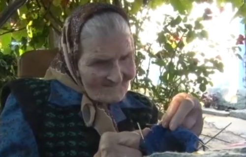 U čemu je njena tajna? Baka Milomirki (103) rat odneo sina, krava je umalo ubila, ali ona ne gubi elan