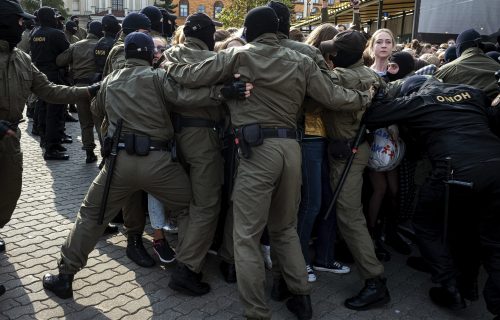 Nova hapšenja u Minsku: Privedeno više desetina demonstranata