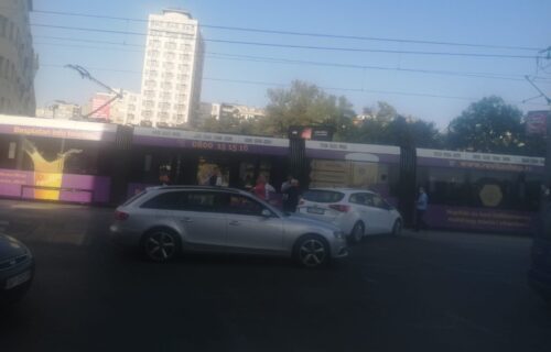 Kolaps u Beogradu: SUDAR dva tramvaja na uglu Resavske i Nemanjine, POVREĐENA žena