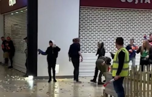 Pucnjava u tržnom centru! Frapirani ljudi se oduzeli od straha, a onda im je sve bilo jasno (VIDEO)