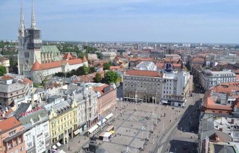 Stravična priča: Zagrepčanin potpuno NAG TRČAO autoputem, mahao je rukama i molio ljude za pomoć